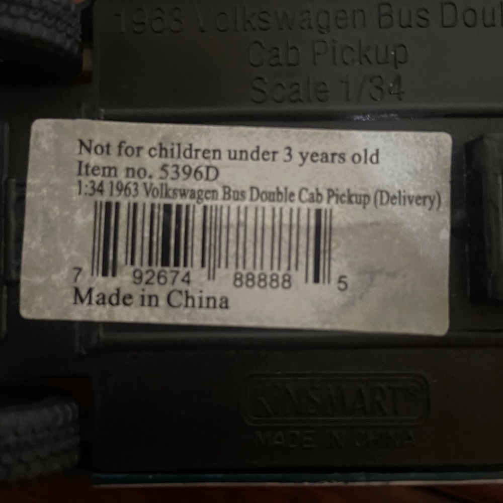 Vintage Diecast Model Van with Red and Black Design - Picture 5 of 5